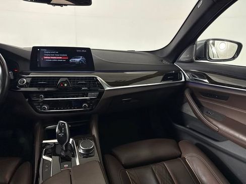 Used 2018 BMW 530e xDrive AWD/4WD image 28