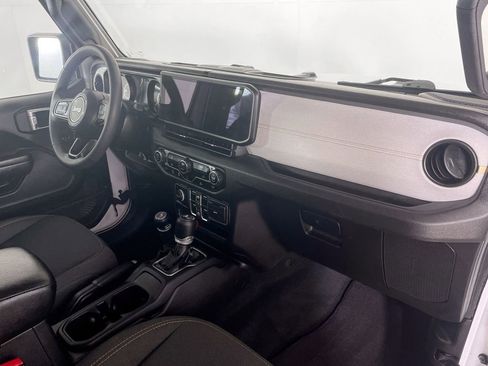 Used 2024 Jeep Wrangler Sport S image 29
