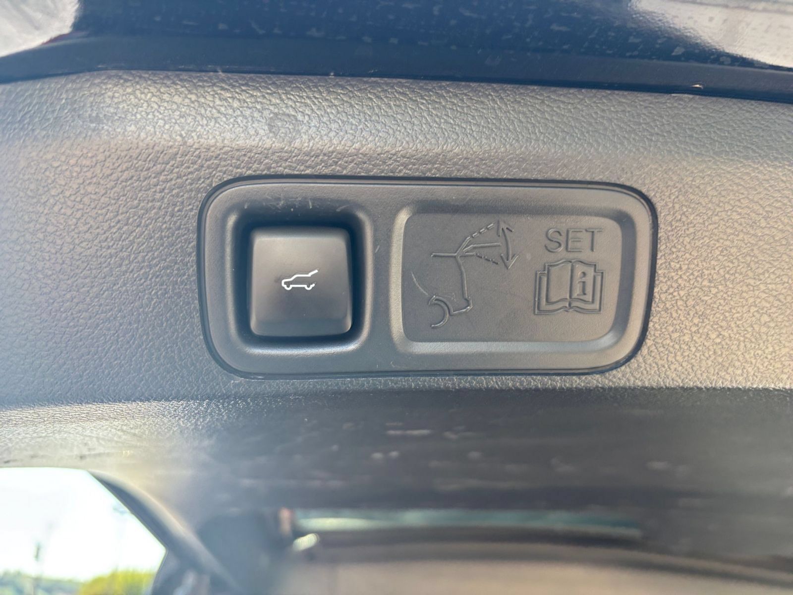 Used 2024 Ford Expedition Max Limited AWD/4WD image 19