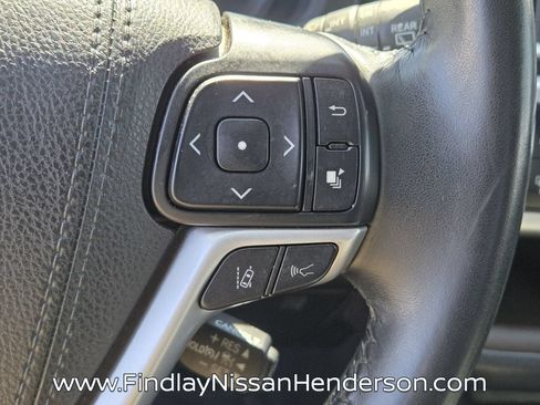 Used 2017 Toyota Highlander Limited w/ Carpet Mat Package AWD/4WD image 26