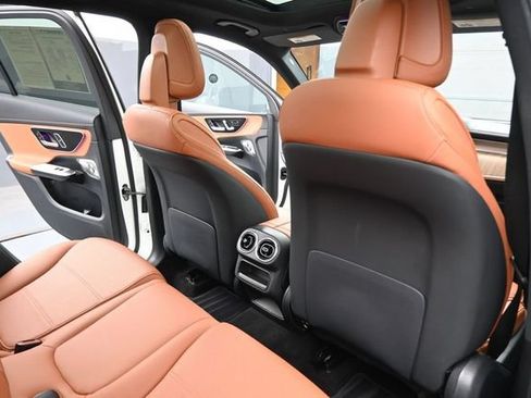 Used 2024 Mercedes-Benz GLC 300 image 24