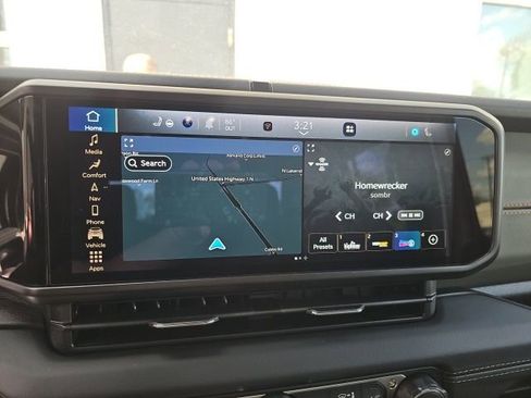 Used 2026 Jeep Gladiator Mojave image 5