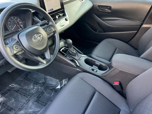 Used 2025 Toyota Corolla LE image 11