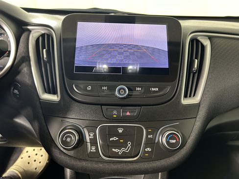 Used 2021 Chevrolet Malibu LS FWD image 19