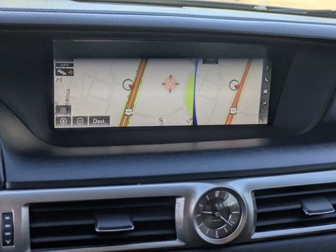 Used 2016 Lexus GS 200t image 19