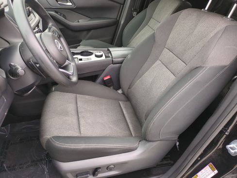 Used 2024 Nissan Rogue SV AWD/4WD image 16