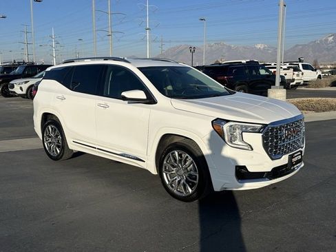 Used 2024 GMC Terrain Denali image 32