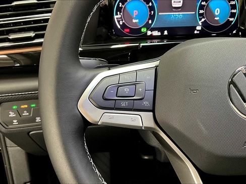 New 2026 Volkswagen Atlas SE image 17