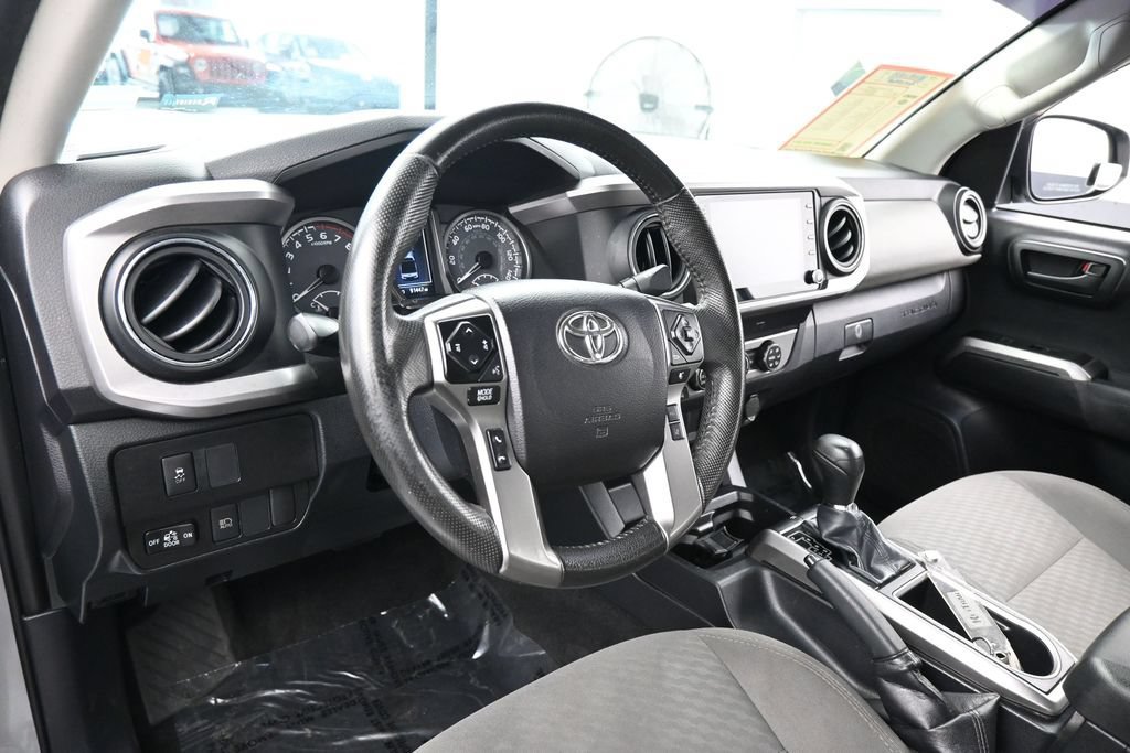 Used 2021 Toyota Tacoma SR5 w/ SR5 Appearance Package (SM) RWD image 11