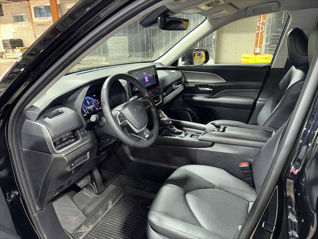 Certified 2026 Toyota Grand Highlander AWD image 30