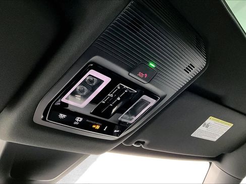 Used 2024 Volkswagen Atlas Cross Sport SE w/ Panoramic Sunroof Package image 35