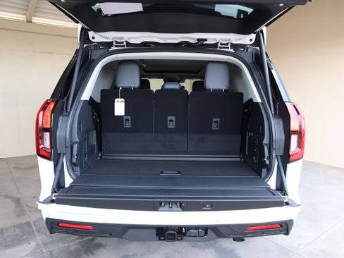 New 2025 Ford Expedition Active AWD/4WD image 49