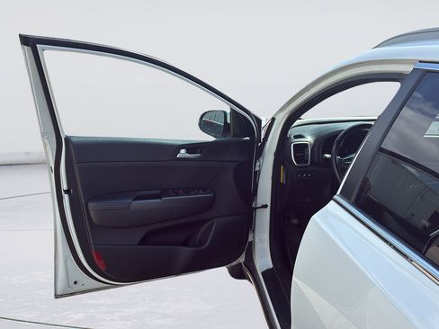 Used 2020 Kia Sportage S FWD image 21