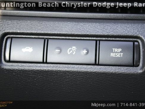 Used 2024 Nissan Altima 2.5 SR image 20