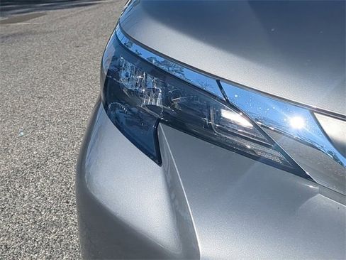 New 2026 Toyota Sienna XLE image 10