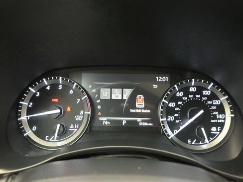 Used 2020 Toyota Highlander XLE AWD/4WD image 15