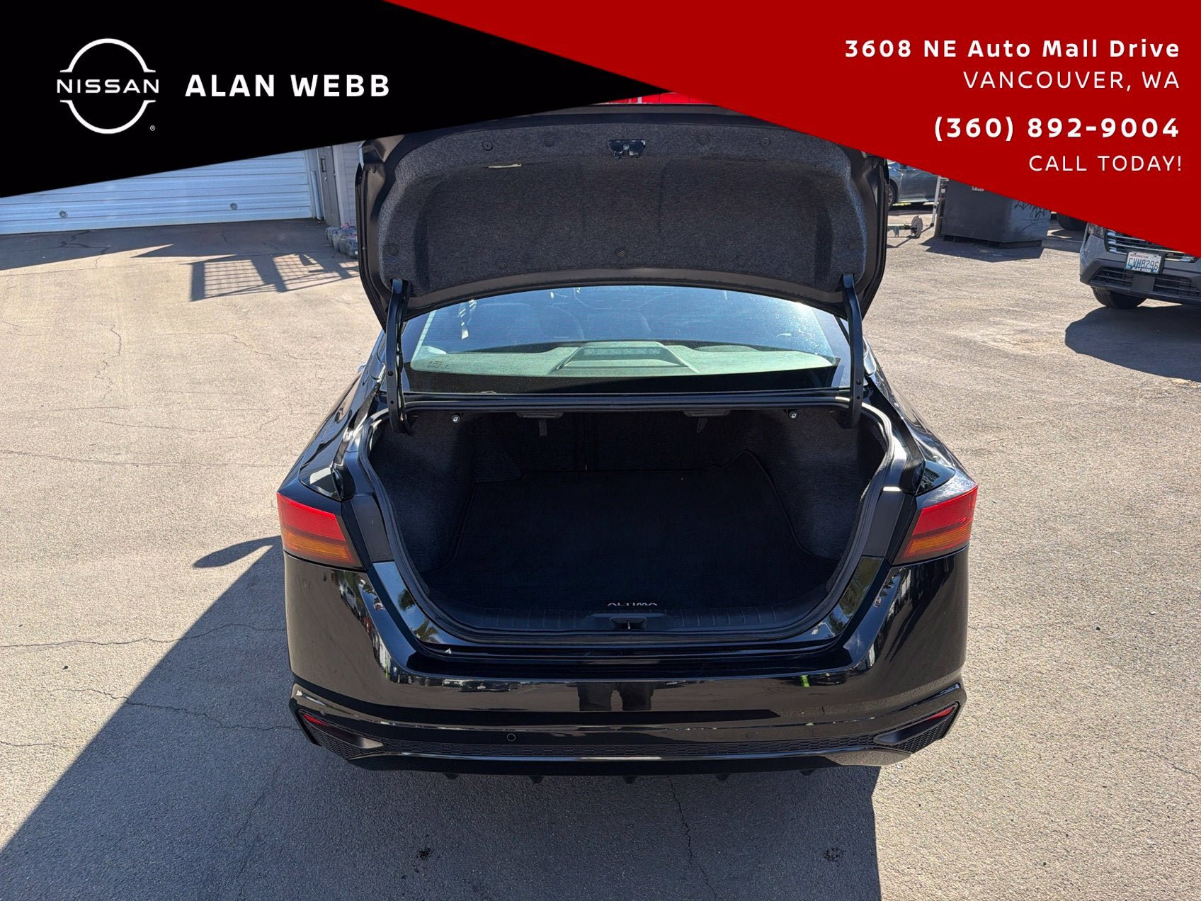 Used 2024 Nissan Altima 2.5 SV AWD/4WD image 24