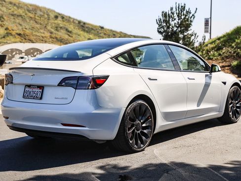 Used 2023 Tesla Model 3 Performance image 4