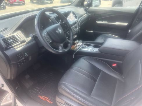 Used 2024 Honda Passport TrailSport image 16