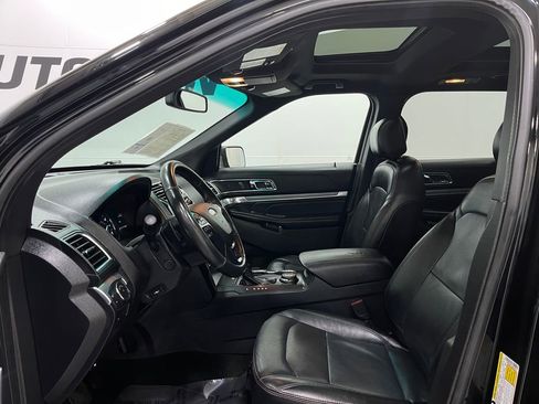 Used 2017 Ford Explorer Sport w/ Equipment Group 401A image 12