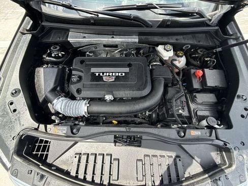 Used 2024 Cadillac XT4 Luxury w/ Cold Weather Package FWD image 26