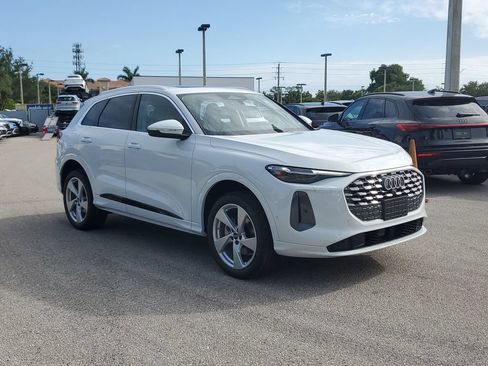 New 2026 Audi Q5 Premium Plus AWD/4WD image 2