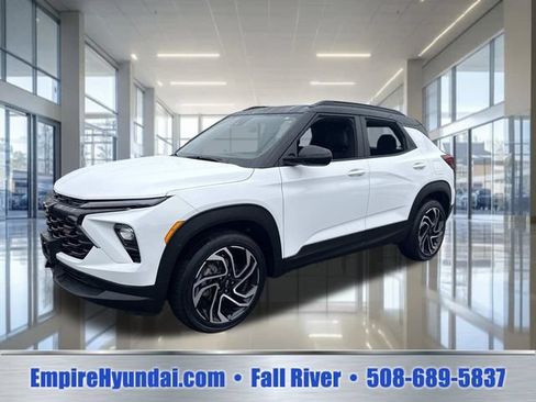 Used 2024 Chevrolet TrailBlazer RS w/ Driver Confidence Package AWD/4WD image 1
