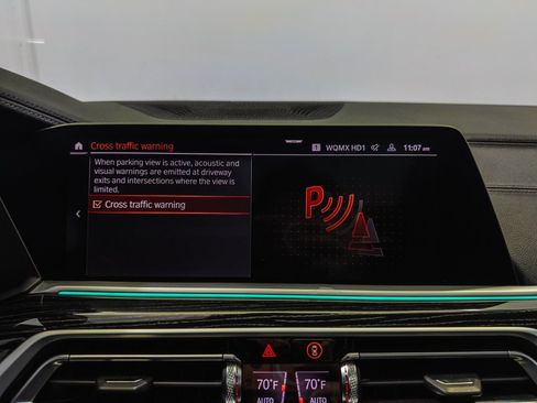 Used 2022 BMW X7 xDrive40i w/ M Sport Package AWD/4WD image 61