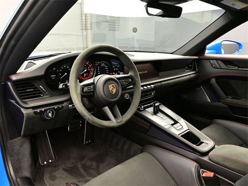 Used 2024 Porsche 911 Carrera GTS image 4