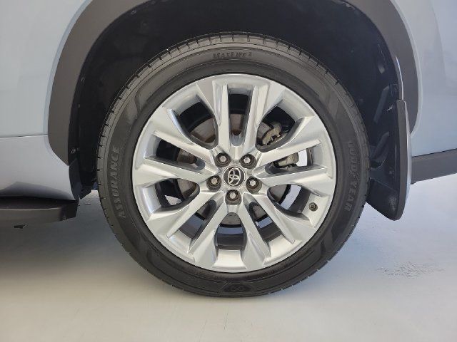 Used 2021 Toyota Highlander Limited FWD image 13