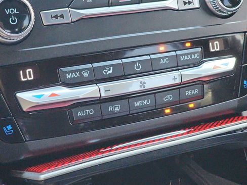 Used 2020 Ford Explorer ST w/ Premium Technology Package AWD/4WD image 15