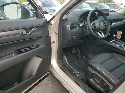 New 2025 MAZDA CX-5 AWD 2.5 S w/ Preferred Package image 11
