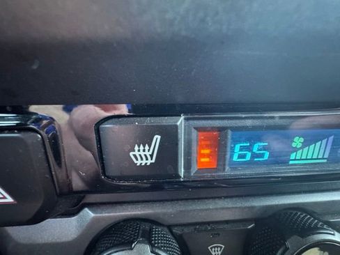 Used 2016 Toyota Tacoma TRD Sport w/ Premium & Technology Package image 24