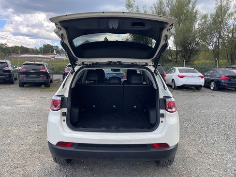 Used 2019 Jeep Compass Latitude w/ Popular Equipment Group AWD/4WD image 25