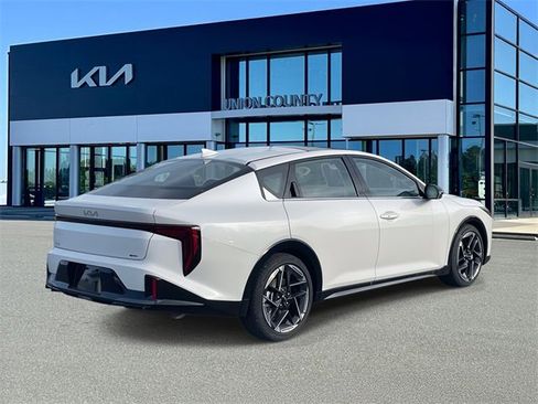 New 2025 Kia K4 GT-Line image 11