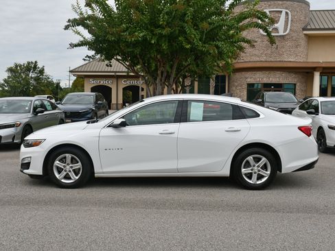 Used 2024 Chevrolet Malibu LS w/ Driver Confidence Package image 2