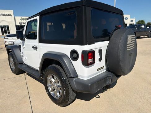 Used 2020 Jeep Wrangler Sport AWD/4WD image 3