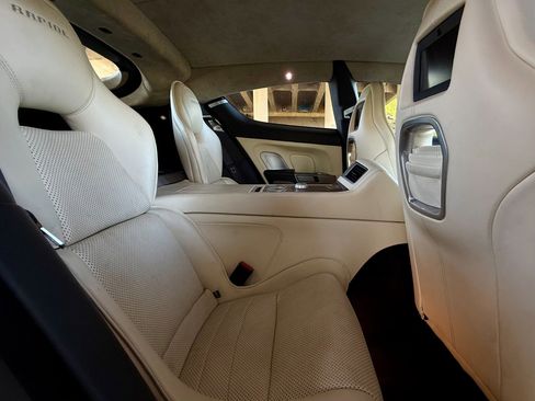 Used 2011 Aston Martin Rapide Luxe image 22