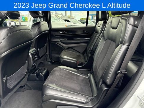 Used 2023 Jeep Grand Cherokee L Laredo AWD/4WD image 29
