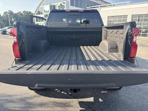Used 2025 Chevrolet Silverado 1500 LTZ w/ LTZ Premium Package AWD/4WD image 32
