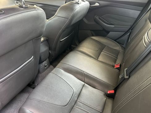 Used 2012 Ford Focus SEL FWD image 4