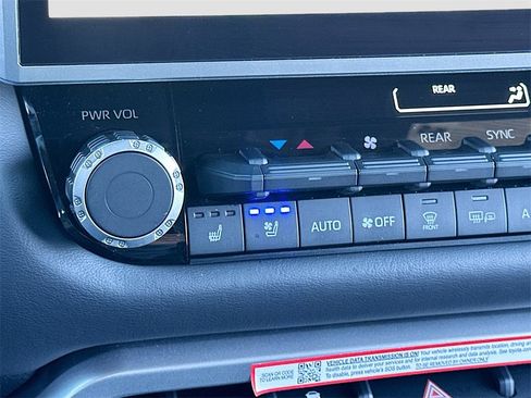 Used 2025 Toyota Sequoia Platinum image 20