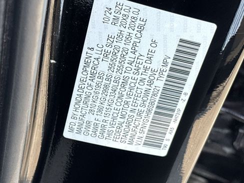 Used 2025 Honda Pilot Black Edition image 38