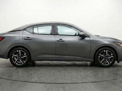 Used 2025 Nissan Sentra SV image 11