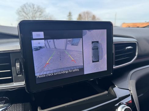 Used 2023 Ford Explorer ST-Line w/ Class IV Trailer Tow Package image 15