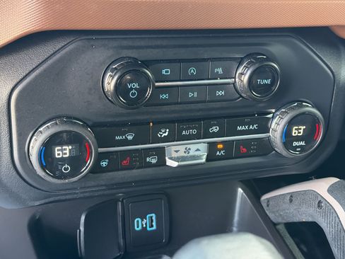 Used 2024 Ford Bronco Outer Banks AWD/4WD image 17