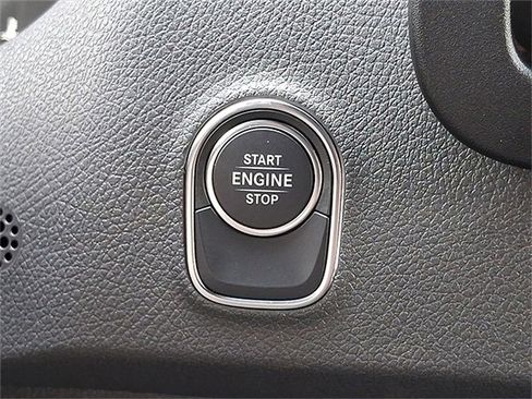 Used 2025 Mercedes-Benz Sprinter 2500 image 18