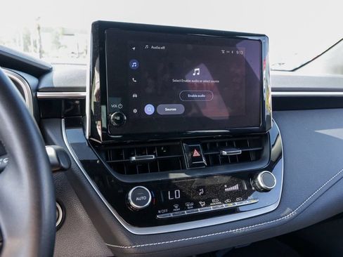 Used 2025 Toyota Corolla SE FWD image 29