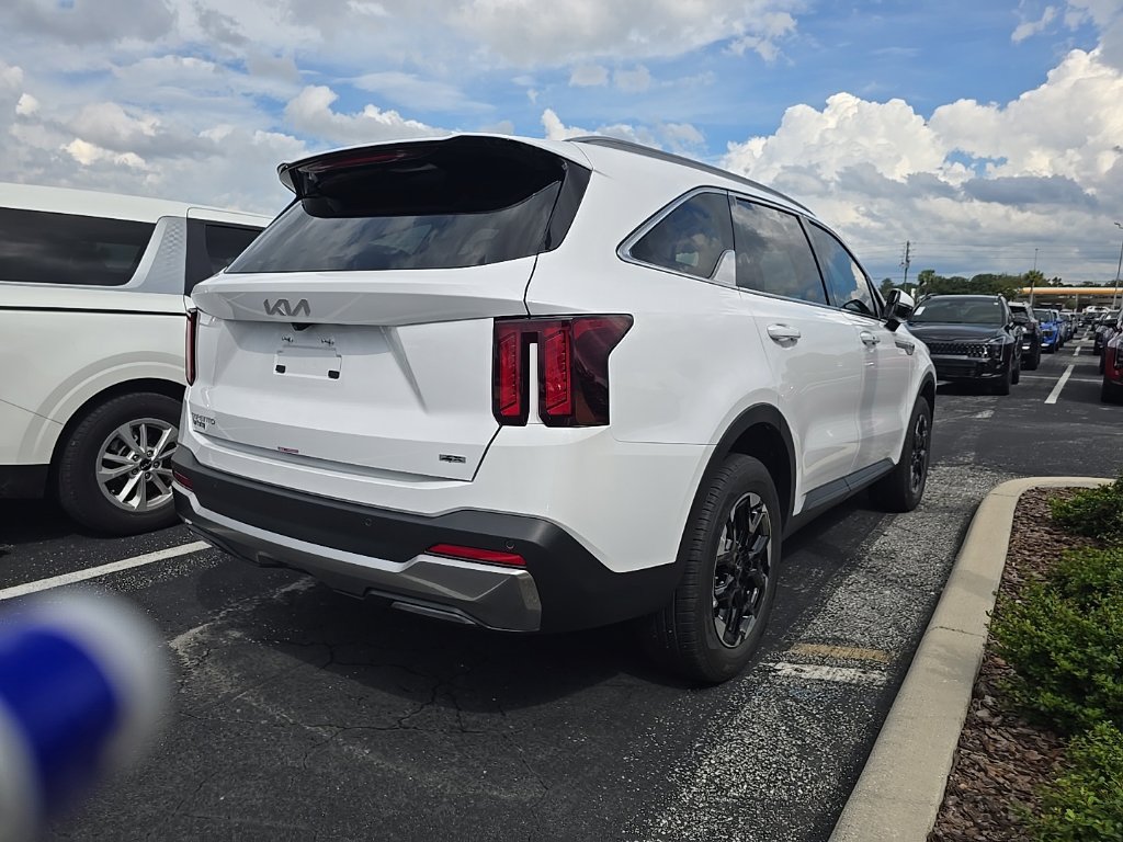 Used 2026 Kia Sorento S AWD/4WD image 16
