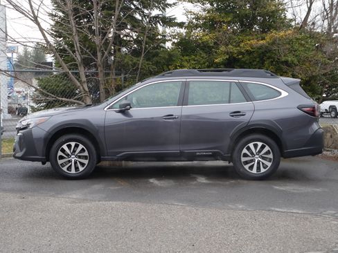 Used 2024 Subaru Outback image 3
